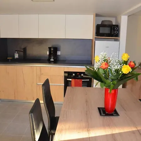 Vue Sainte Victoire, Proche Aix-en-provence Apartment